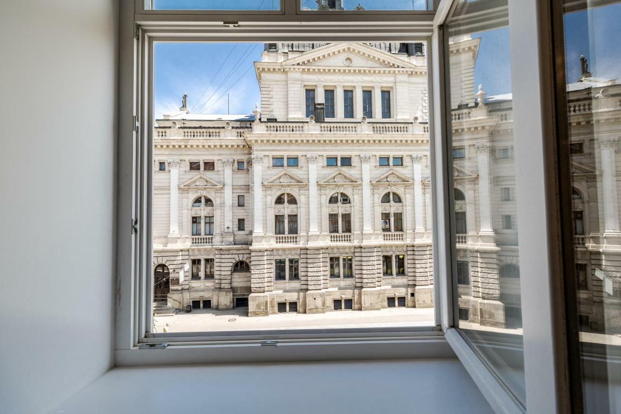 Opera House Apartment 3 Lviv Exterior foto